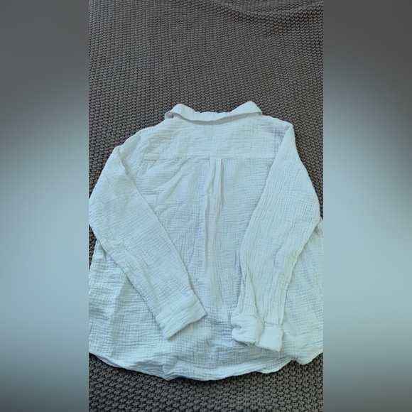 White button up cloth shirt from Francesca‘s - Picture 3 of 3